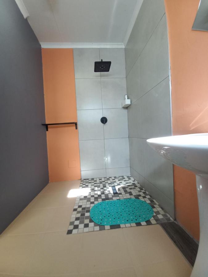 28 At Van Den Bos International Guesthouse Edenvale Exterior photo
